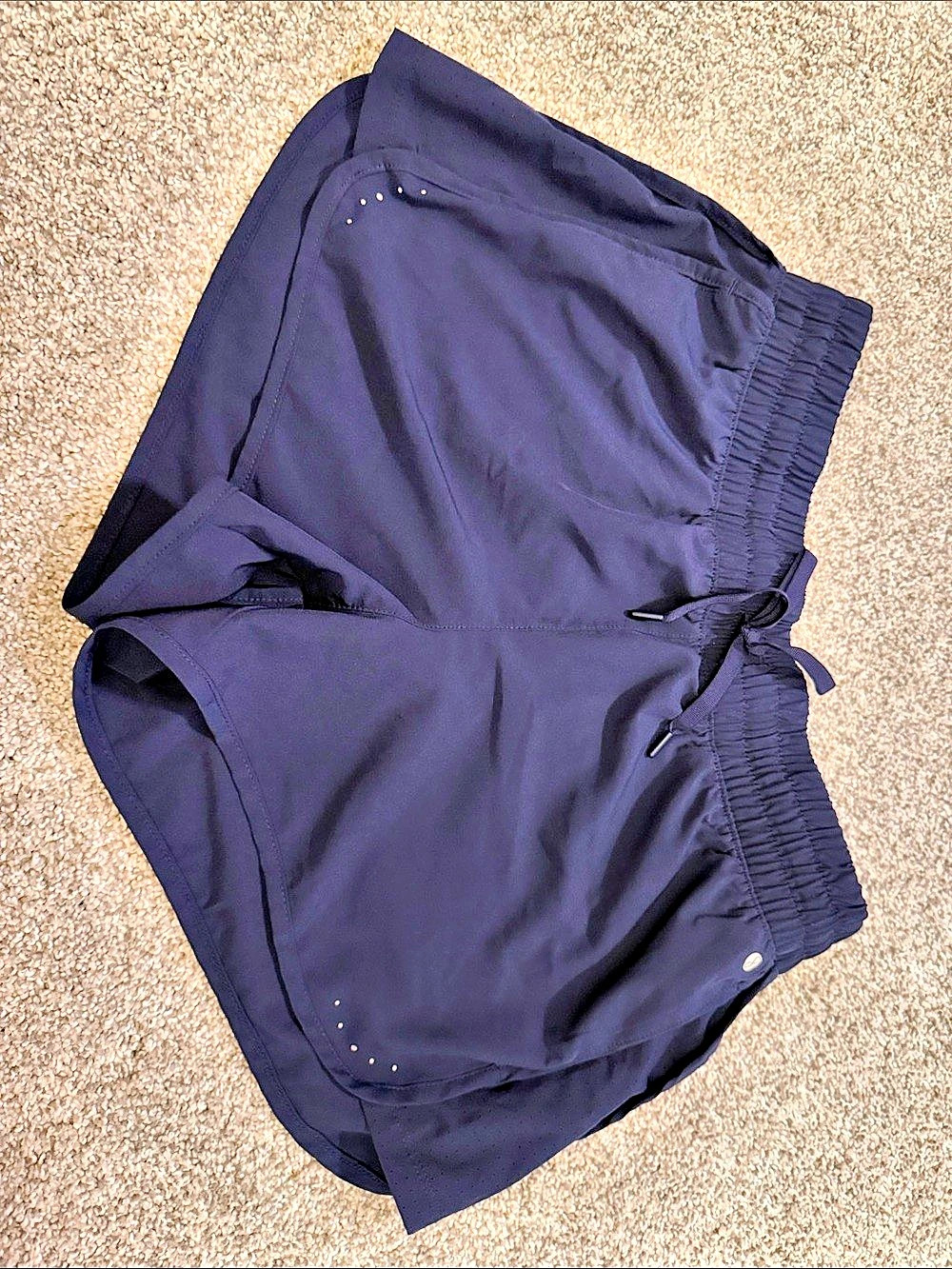 Layers Athletic Shorts in Blue Size XL Like New